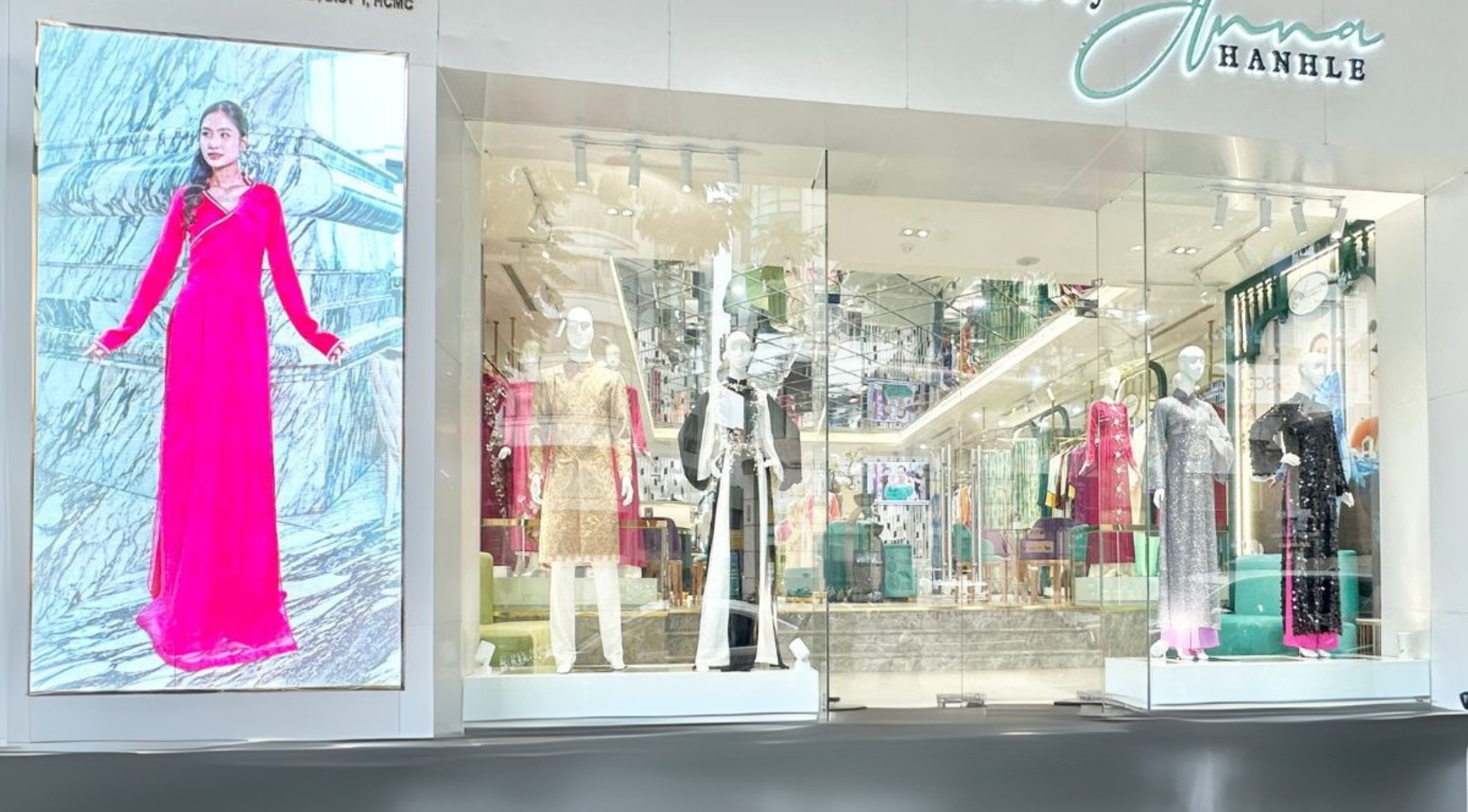 [September 2025] Step into Elegance: Discover Couture Art Gallery by Anna Hanh Le