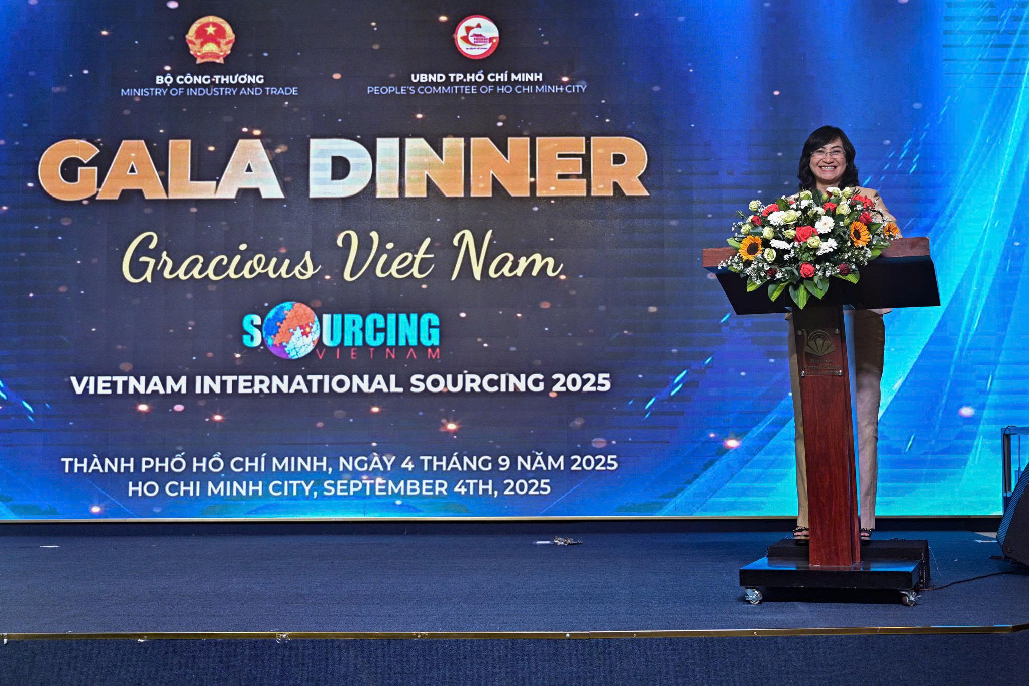 Byfas and Designer Anna Hạnh Lê Redefine Vietnam Luxury Silk at Sourcing Expo 2025 4 z6981674272146 3cdf22bb84f568b76711c529f202e5e4